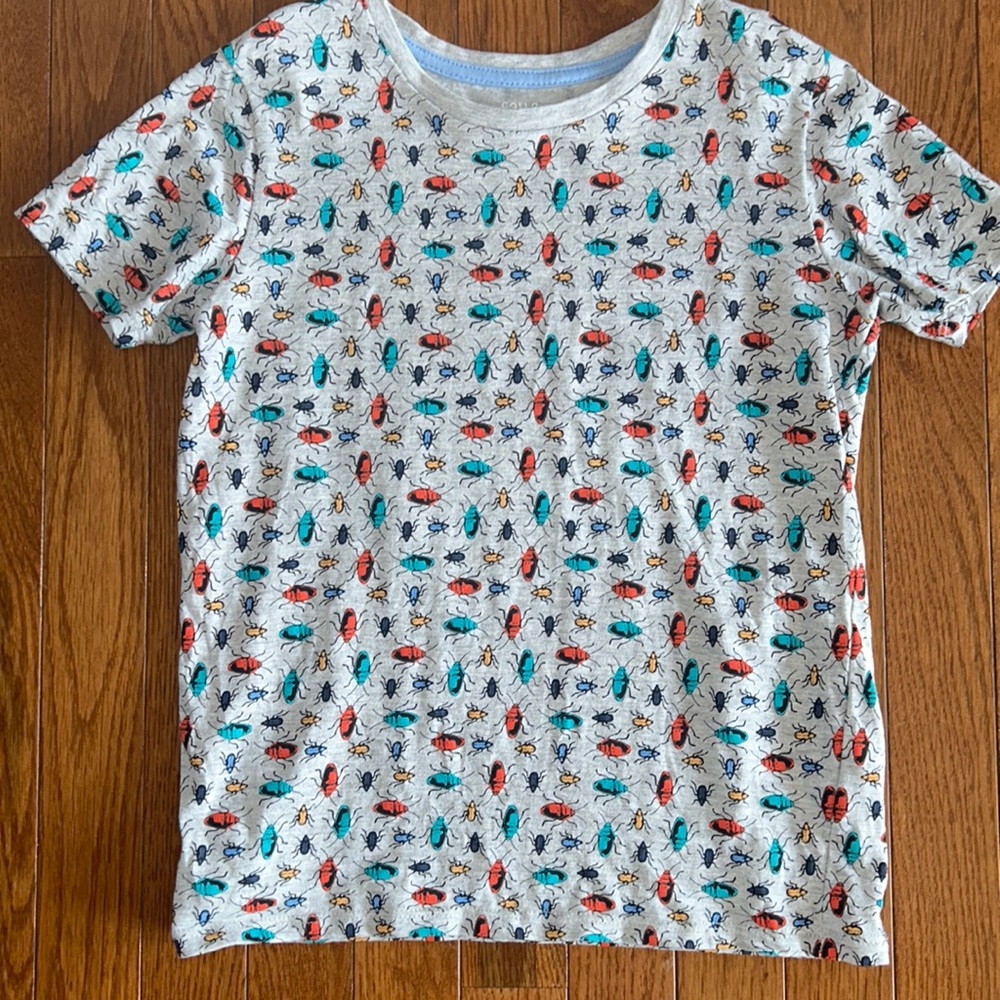 BUGS! 🪲🪳 Bug T Shirt size S (6-7)